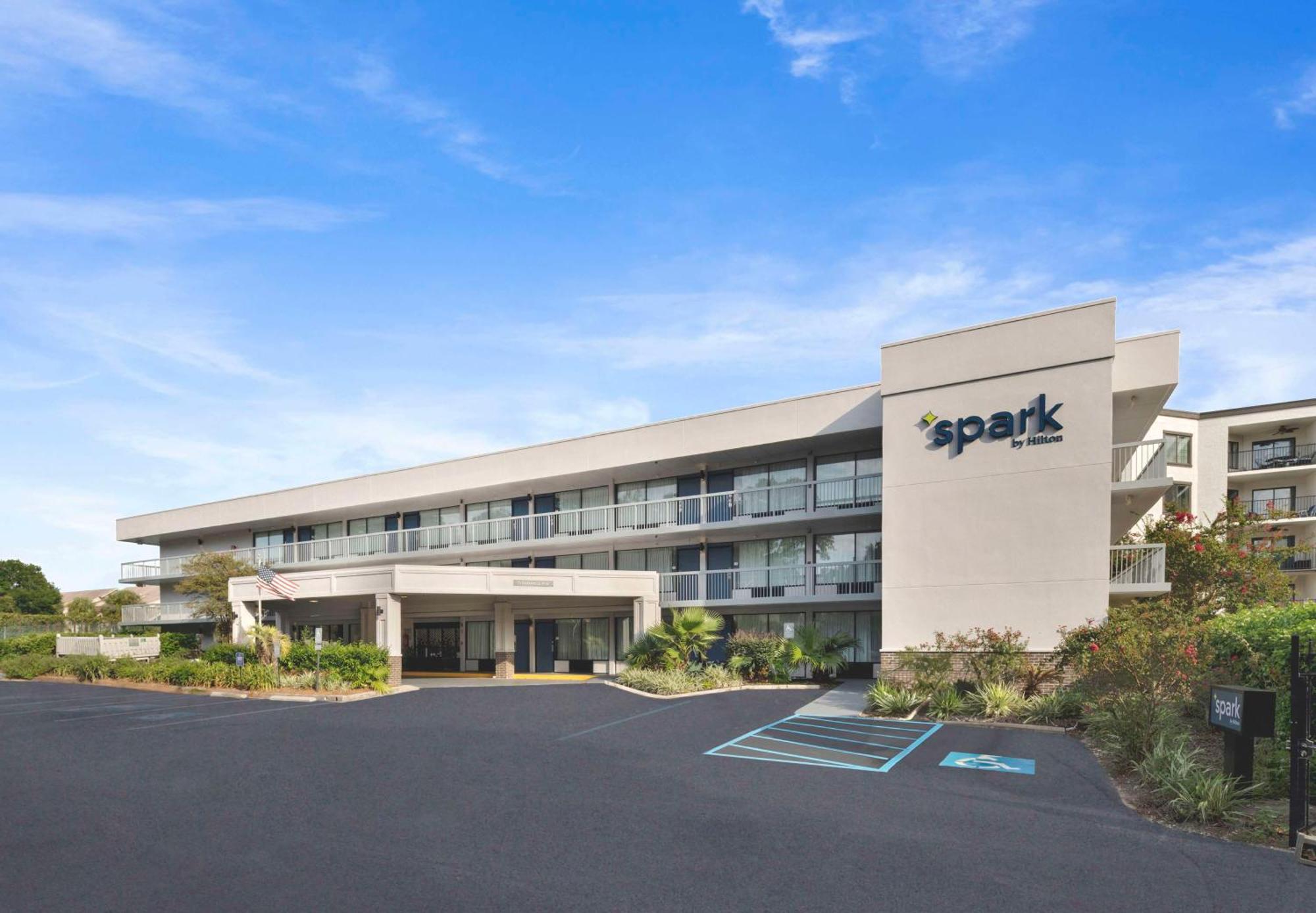 Spark By Hilton Hilton Head Island Hotel Bagian luar foto